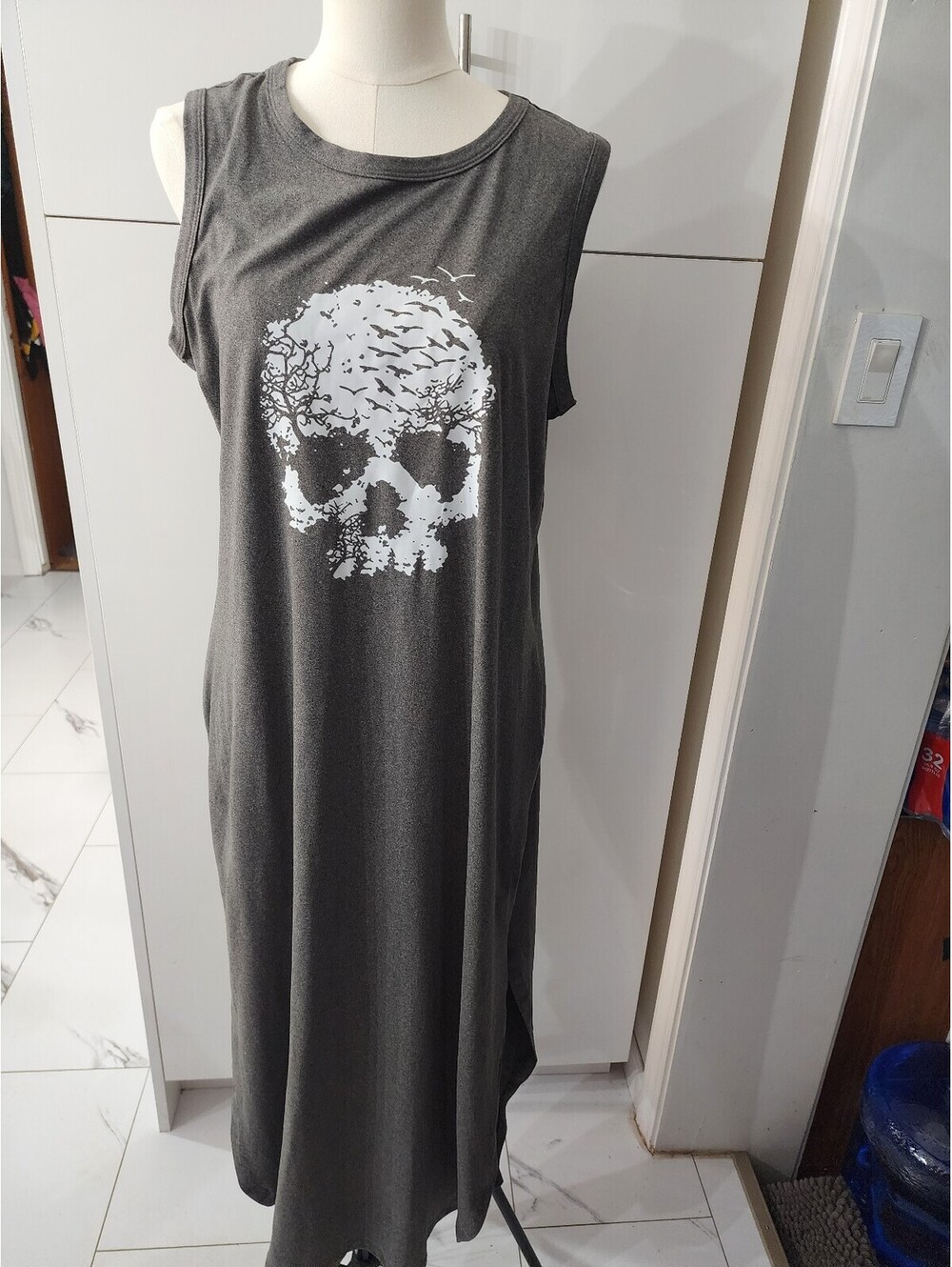 Women's Sleeveless Gray Maxi Dress with Skull Print, Size XL, Polyester-Spandex